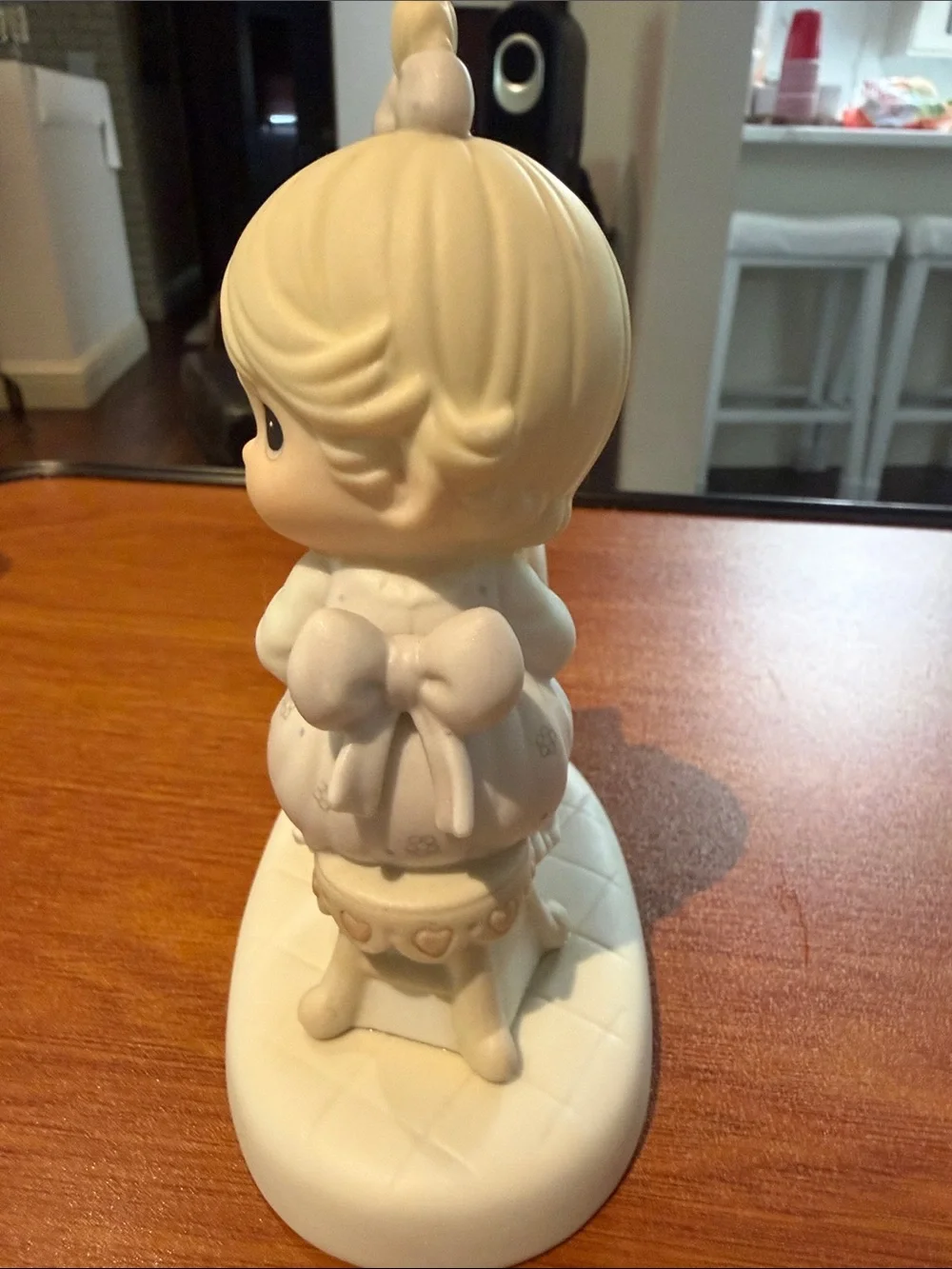 Precious Moments Figurine - White and Cream Little Girl with Typewriter - Picture 3 of 6